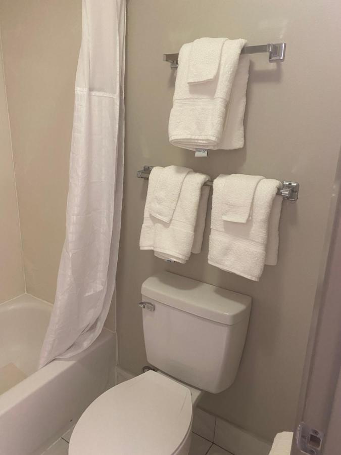 Days Inn By Wyndham Lake City I-10 Екстериор снимка