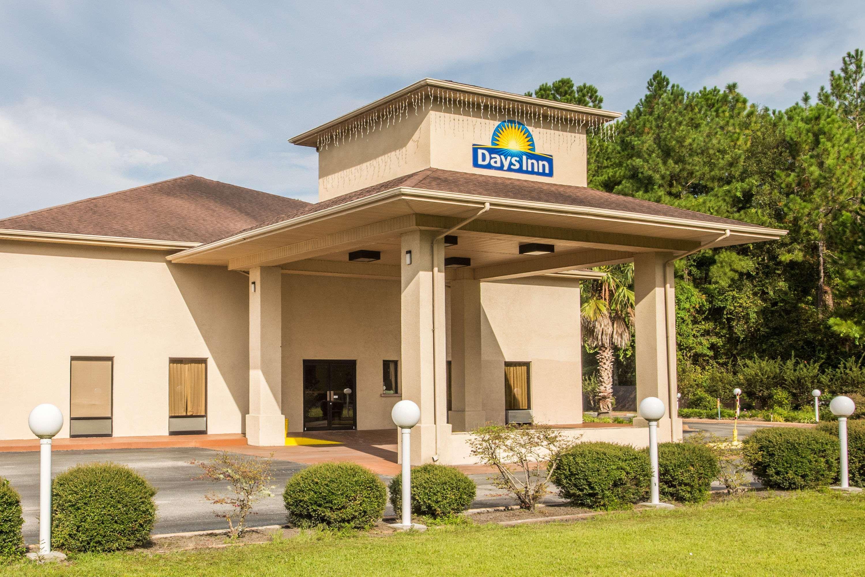 Days Inn By Wyndham Lake City I-10 Екстериор снимка
